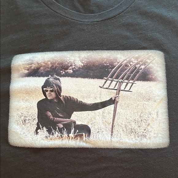 Schitt’s Creek David Rose Black Cotton T-Shirt Like New - Picture 3 of 4